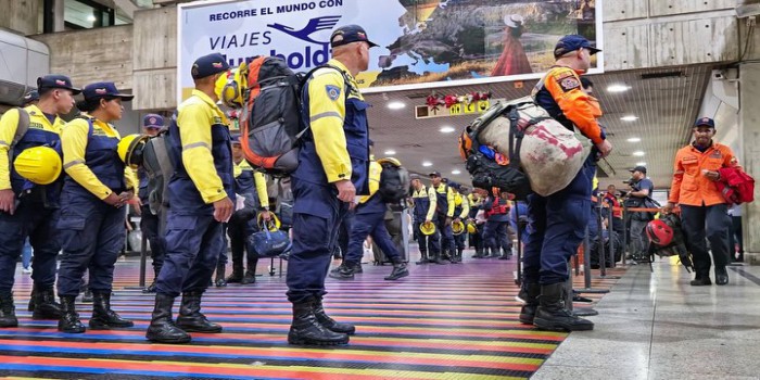 Venezuela envía nuevo contingente de bomberos a Bolivia para combatir incendios forestales