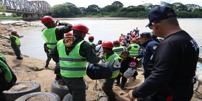 Venezuela brinda atención humanitaria a desplazados colombianos por violencia en la región del Catatumbo