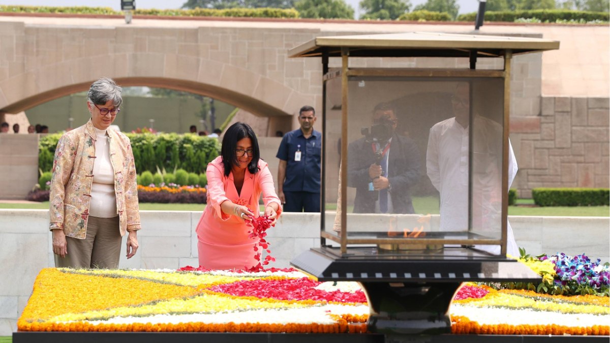 Presidenta Delcy Rodríguez destacó legado de Mahatma Gandhi en el Día Internacional de la No Violencia